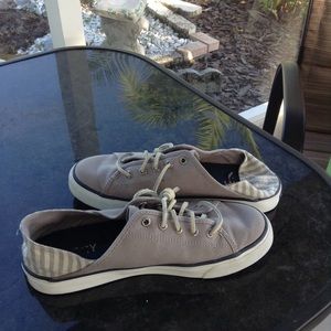 71/2 Gray Sperry lslide on shoes